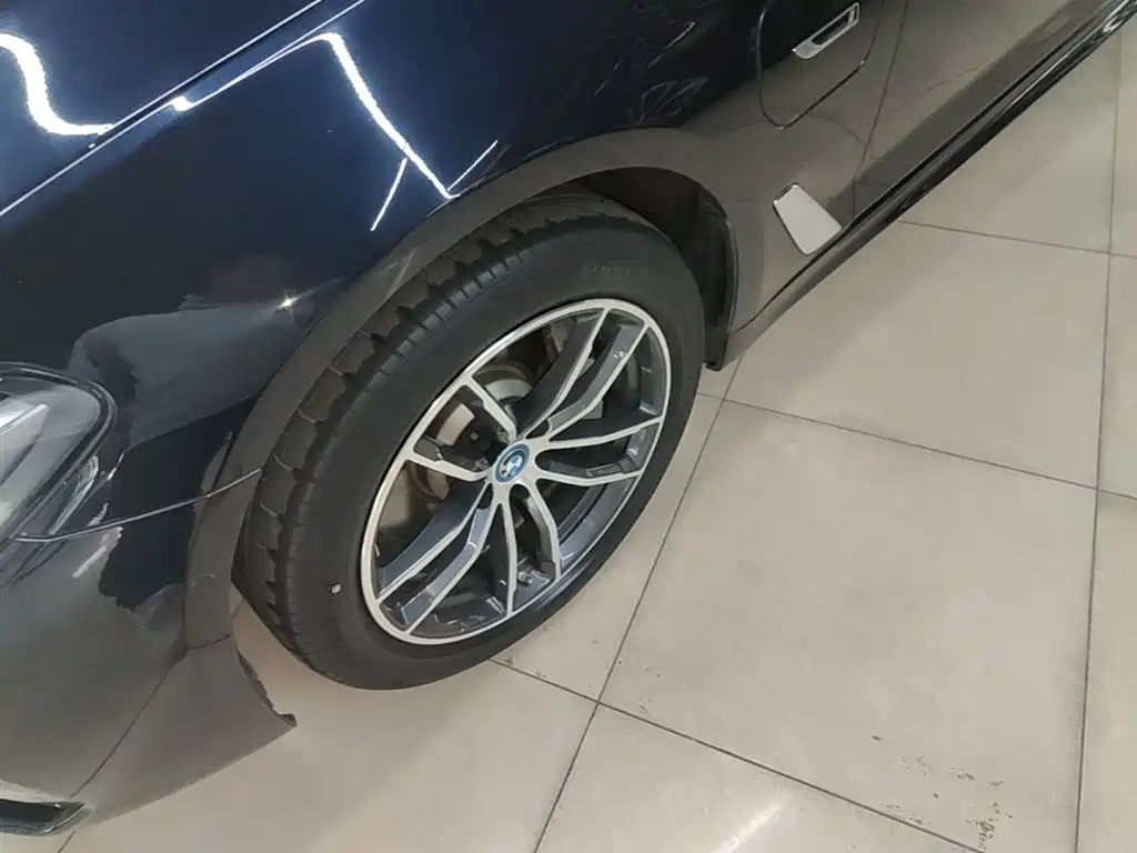 BMW 5 Series New Energy 2022 Facelift 535Le M Sport Package фото 23