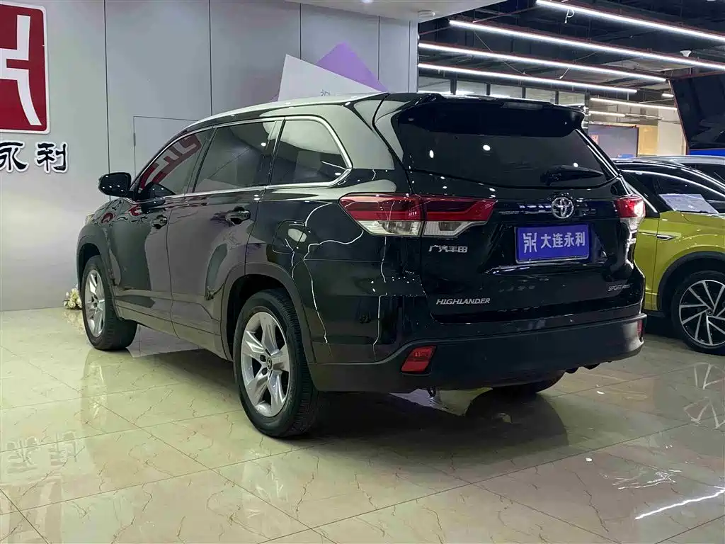Toyota Highlander 2021 2.0T AWD Premium 7-Seater фото 17