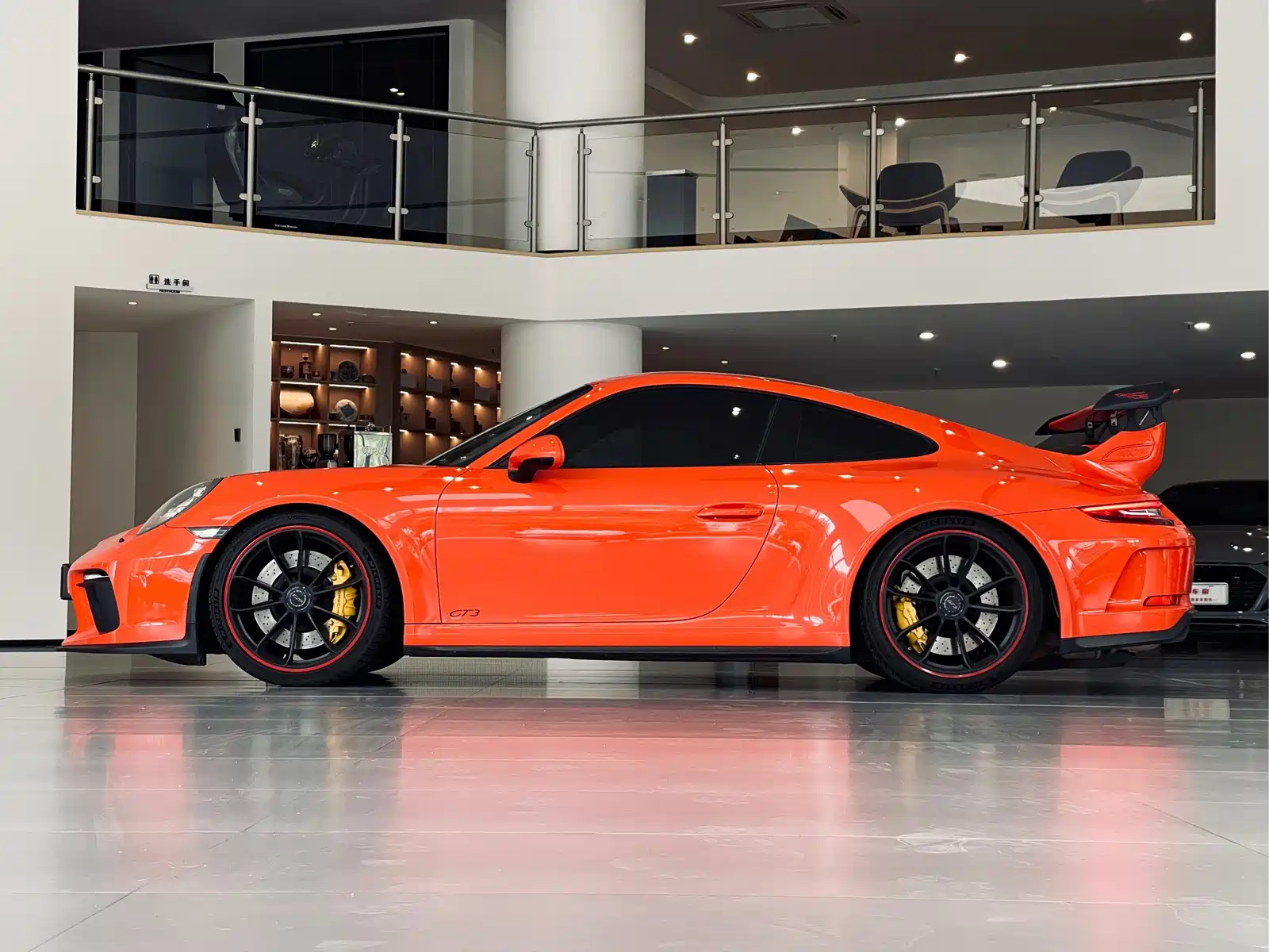 Photo 2 - Porsche 911