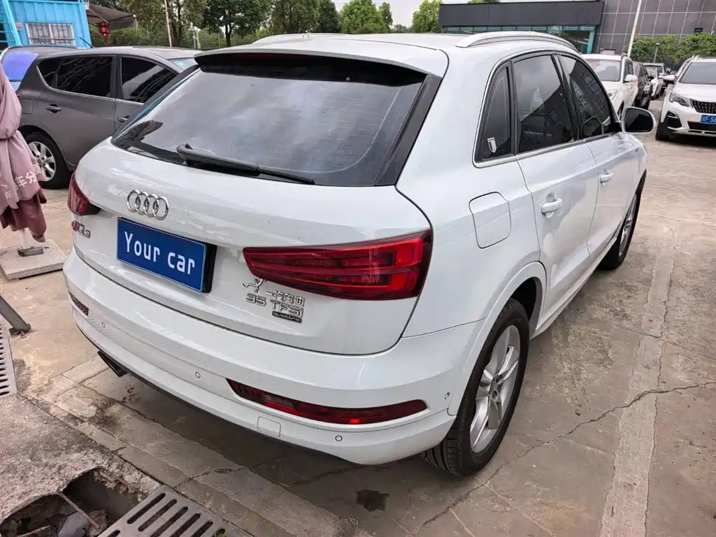 Audi Q3 2016 35 TFSI quattro All-Wheel Drive Fashion Edition фото 5