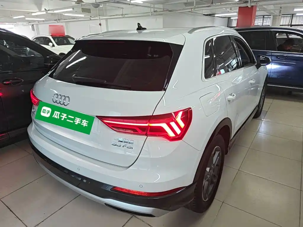 Photo 7 - Audi Q3