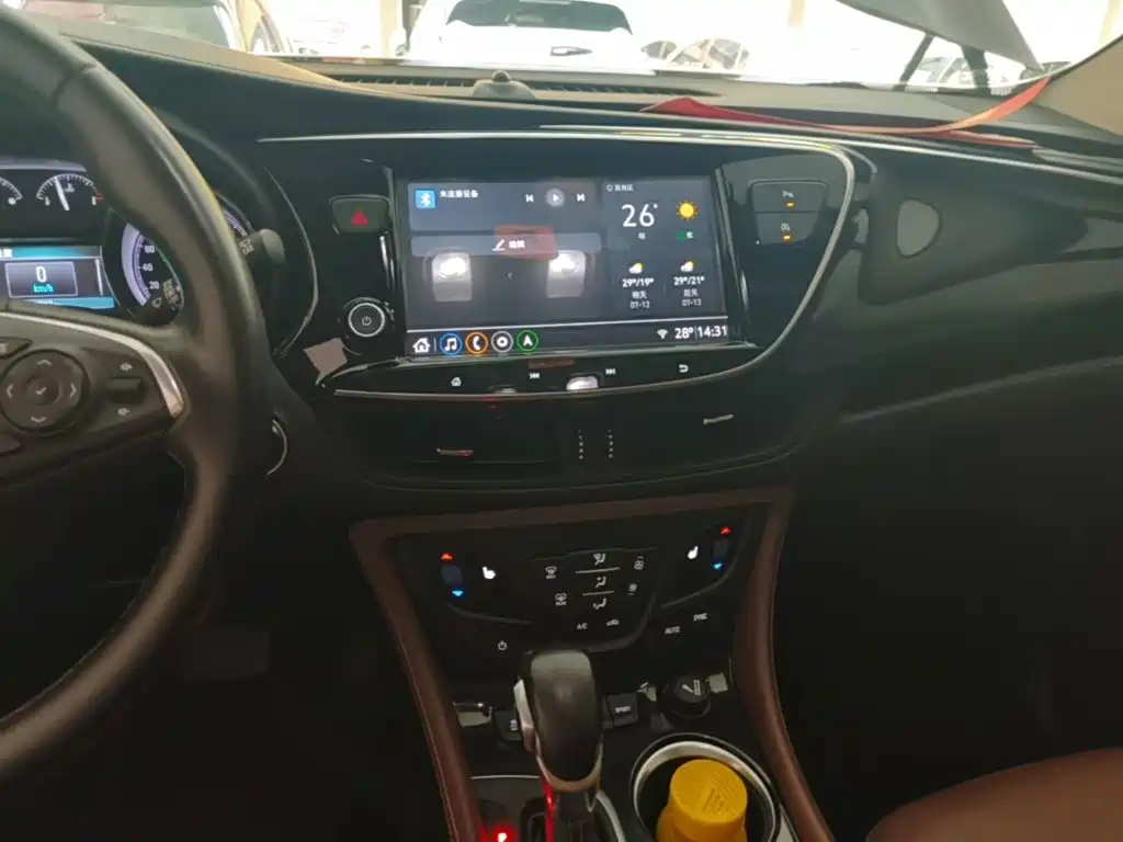 Фото 13 - Buick Envision Plus