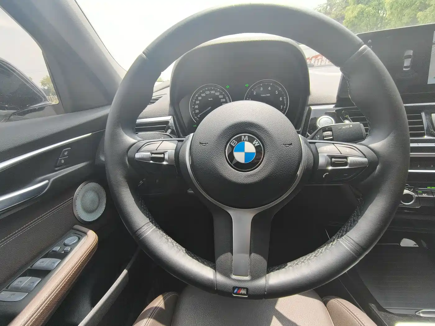 BMW 1 Series 2022 125i M Sport Shadow Edition фото 12