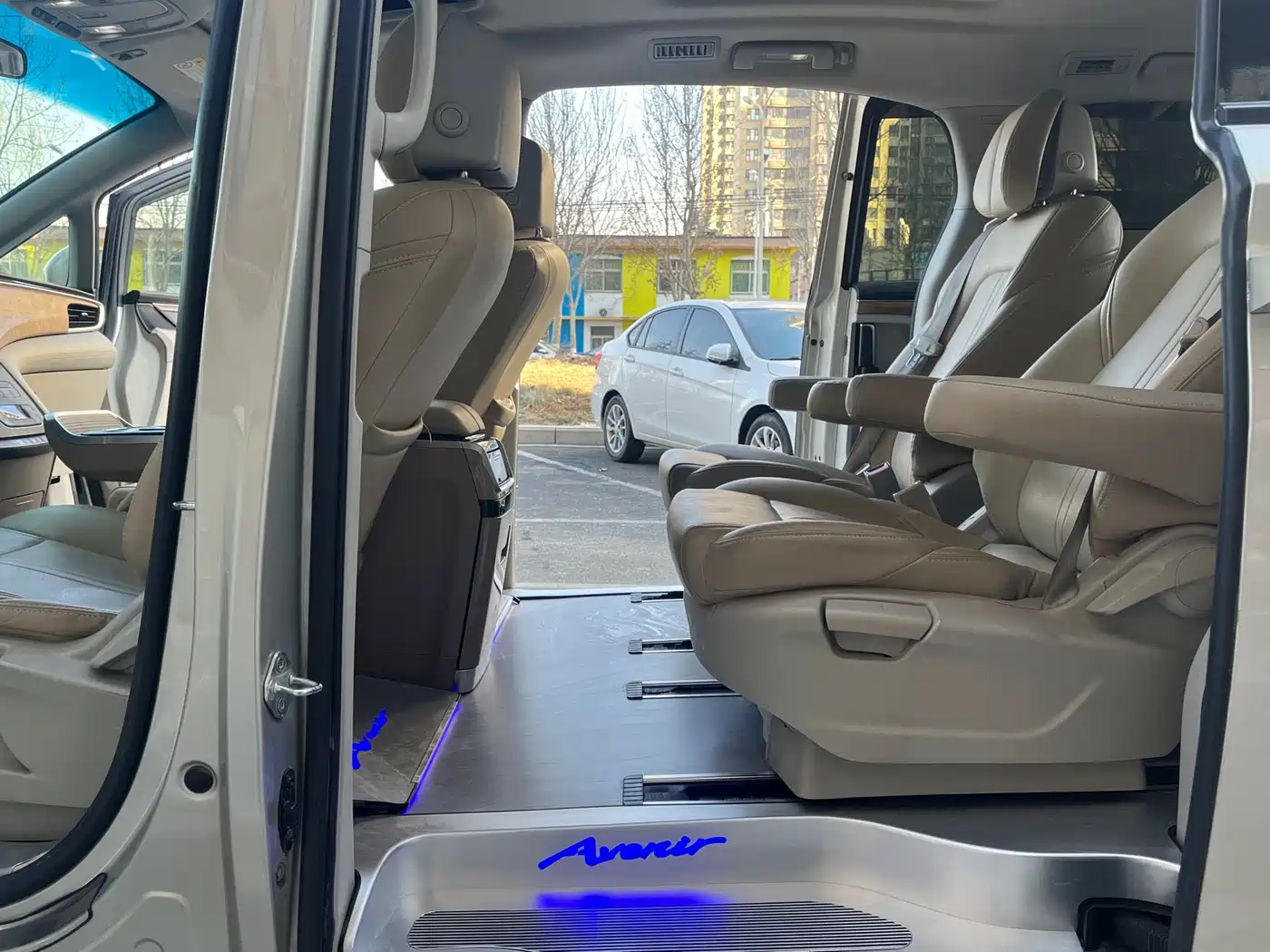 Buick GL8 2018 ES 28T Comfort Type China VI фото 13