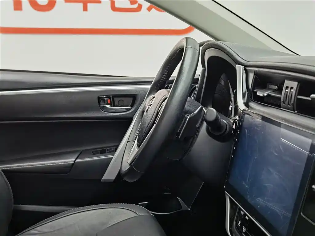Toyota Corolla 2017 Facelift Hybrid 1.8L E-CVT Elite Edition фото 22