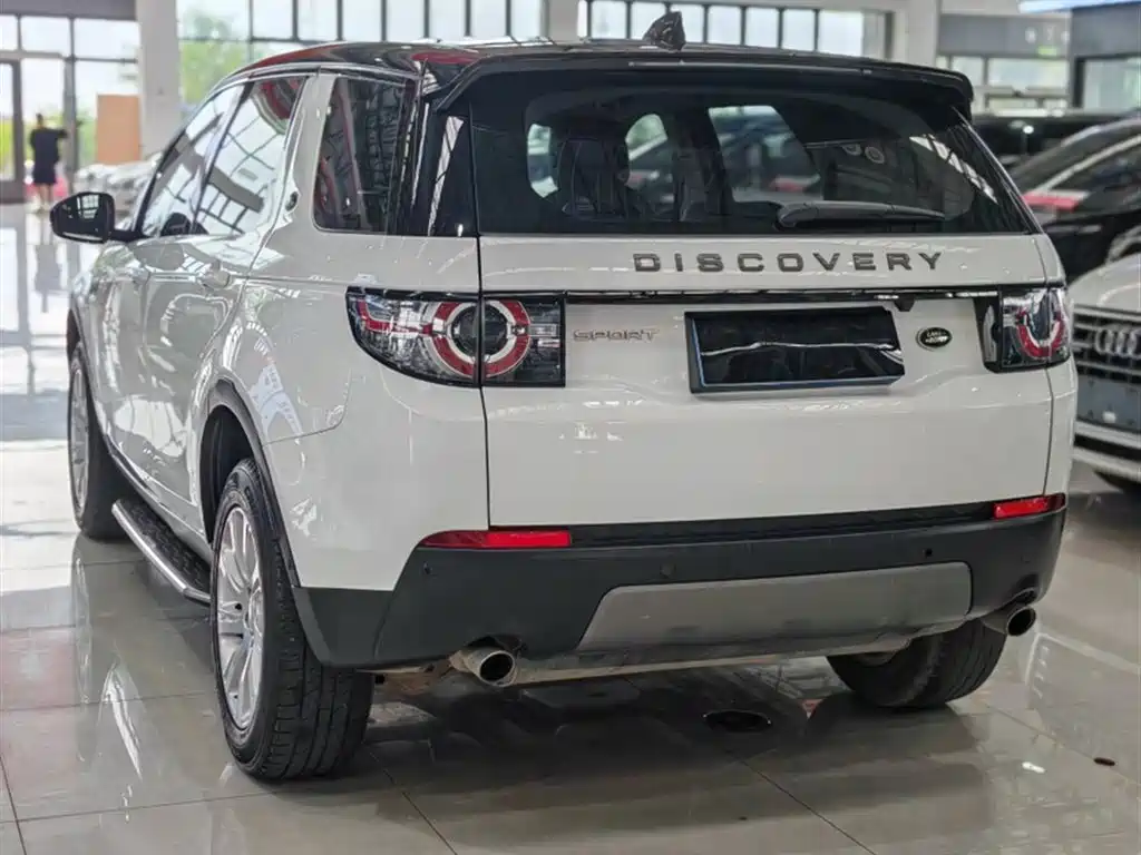 Land Rover Discovery Sport 2018 240PS SE Edition фото 4