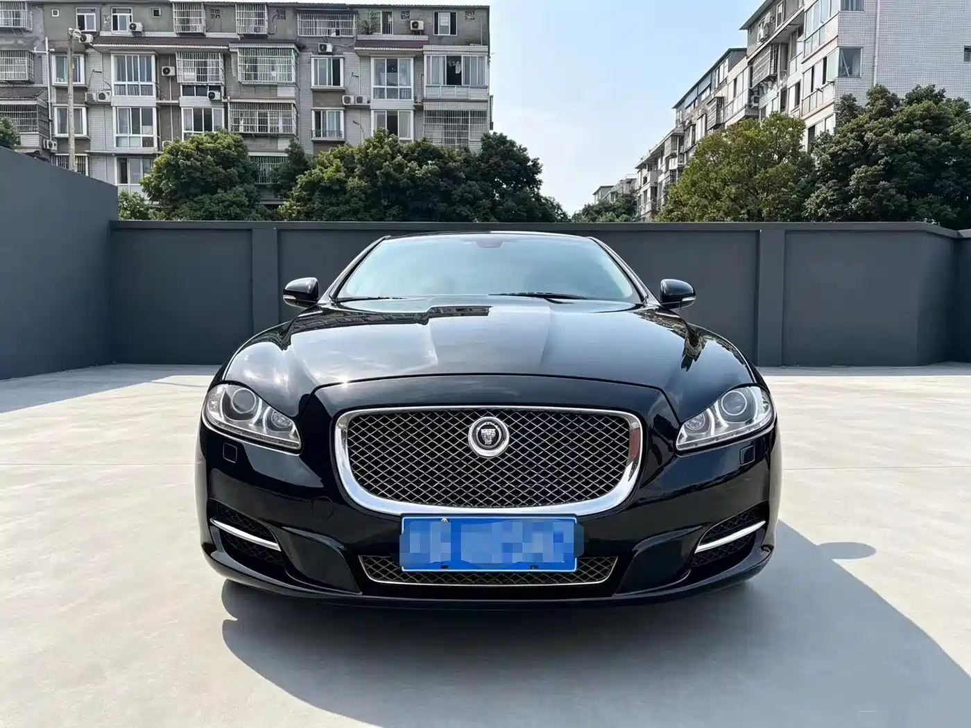 Jaguar XJ 2013 XJL 2.0T Panorama Business Edition фото 2
