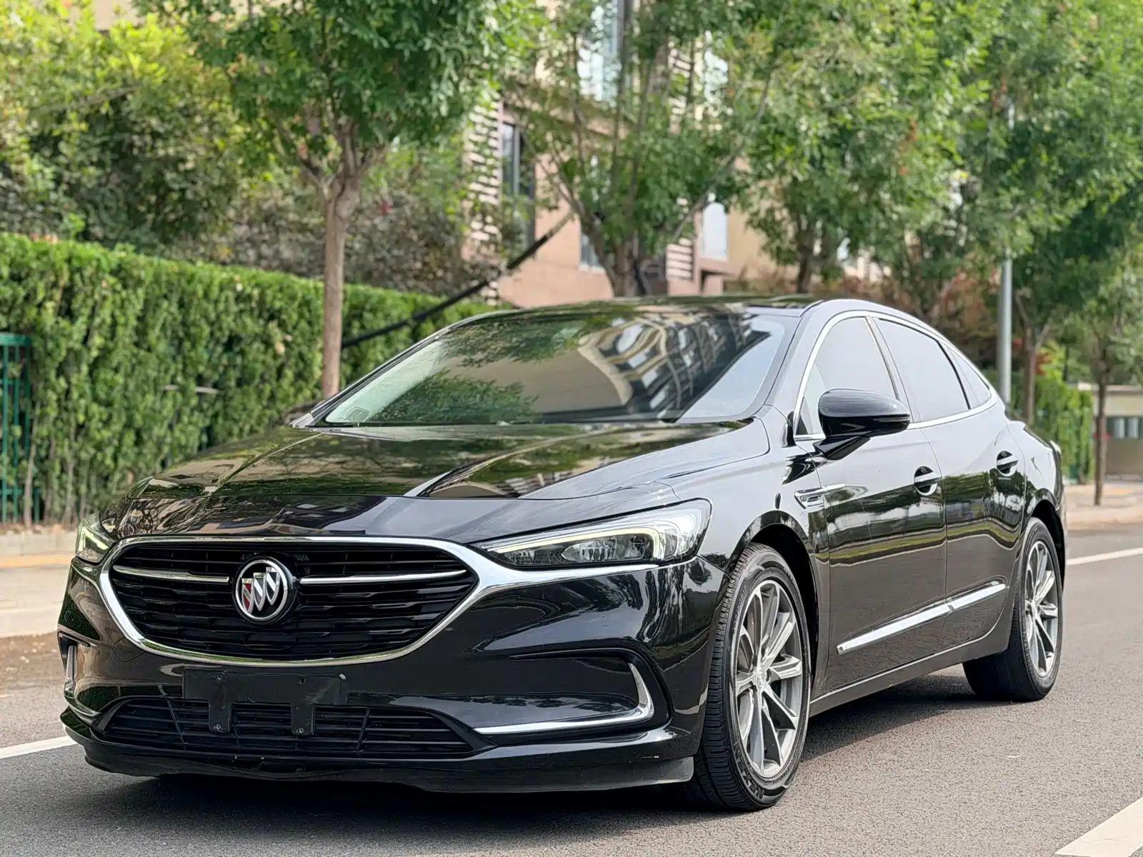 Photo 1 - Buick LaCrosse