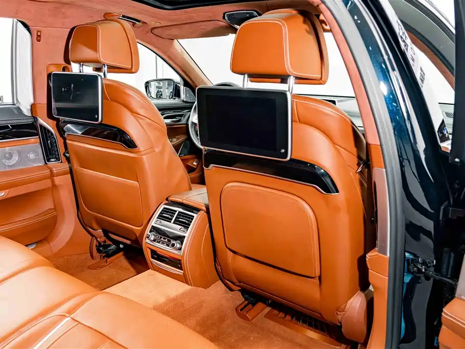 BMW 7 Series 2018 740Li xDrive Premium Type M Sport Package фото 23