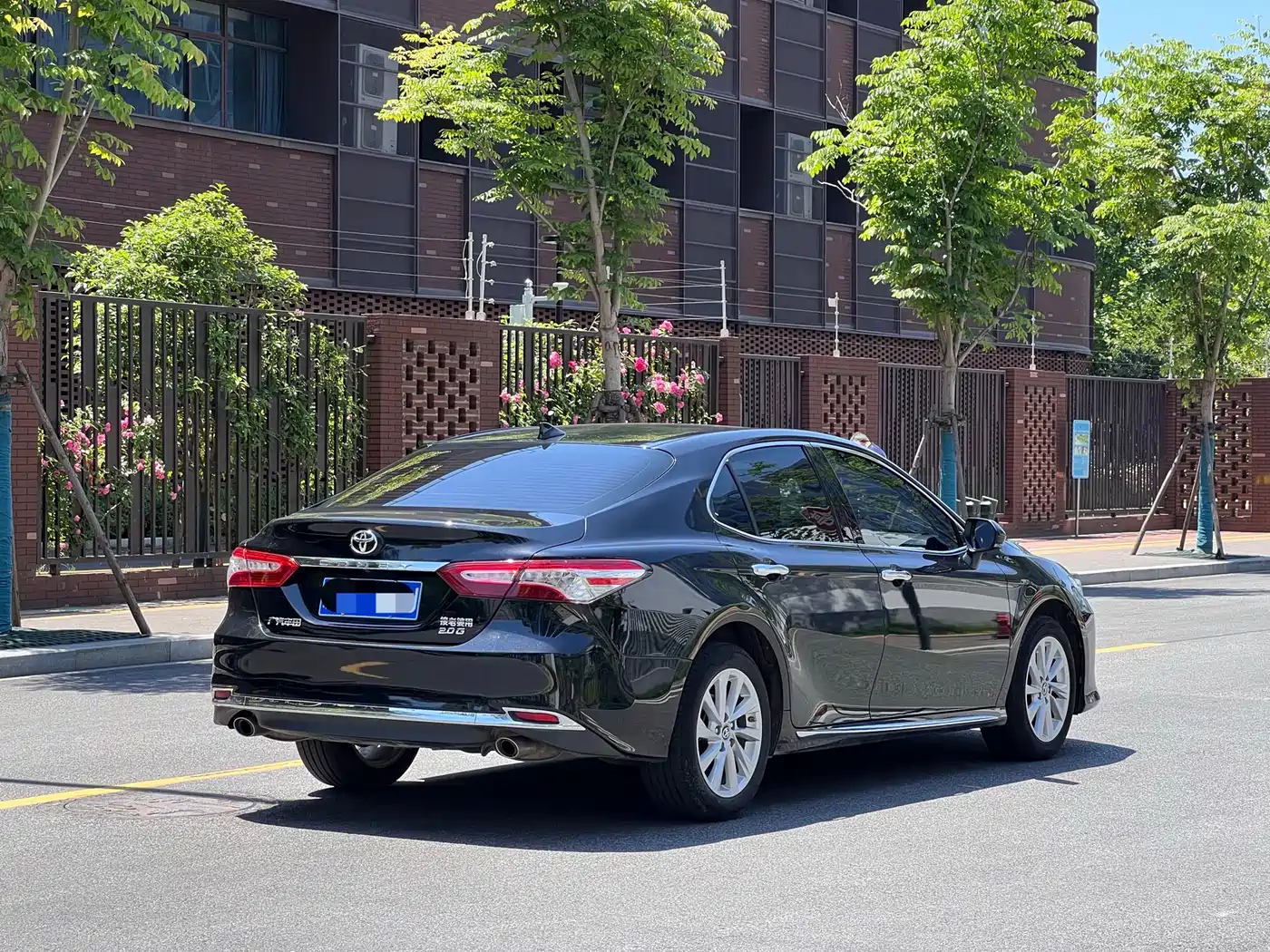 Toyota Camry 2023 2.0G Luxury Edition фото 9