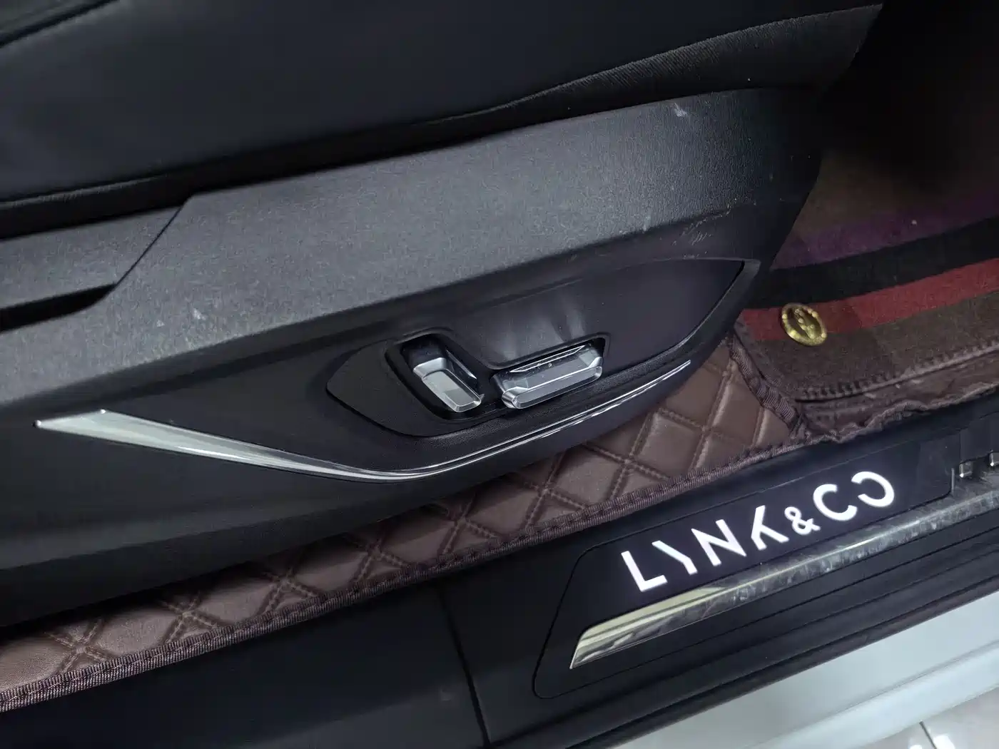 Lynk & Co 01 2021 2.0TD 2WD Pro фото 8