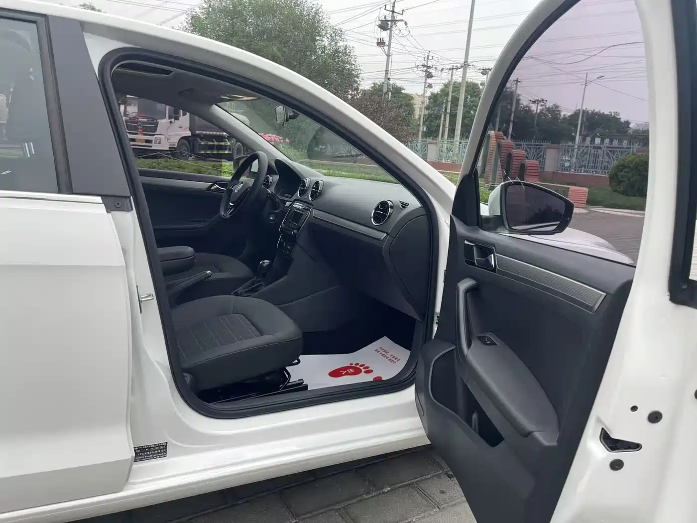 Volkswagen Jetta 2017 1.5L Automatic Comfort фото 13