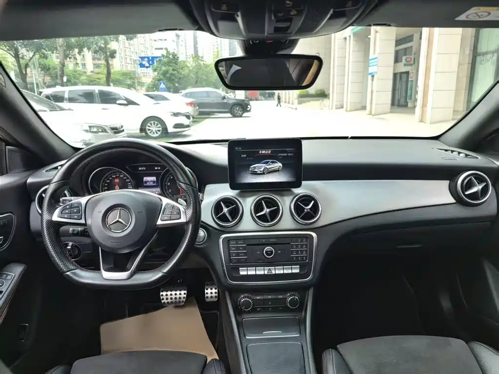 Mercedes-Benz CLA (Import) 2017 CLA 220 4MATIC фото 10