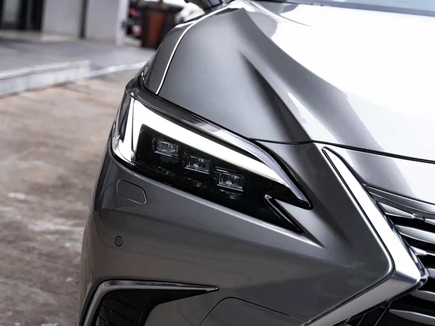 Lexus ES 2025 300h Ultimate Edition фото 6