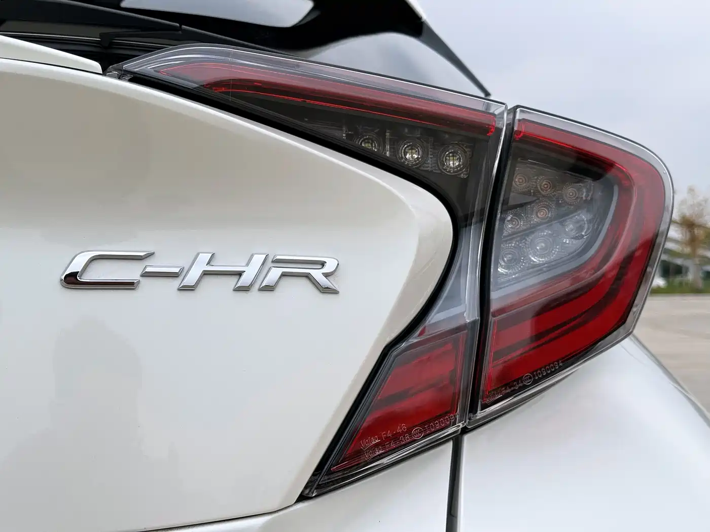 Toyota C-HR 2018 2.0L Luxury Edition China V фото 8