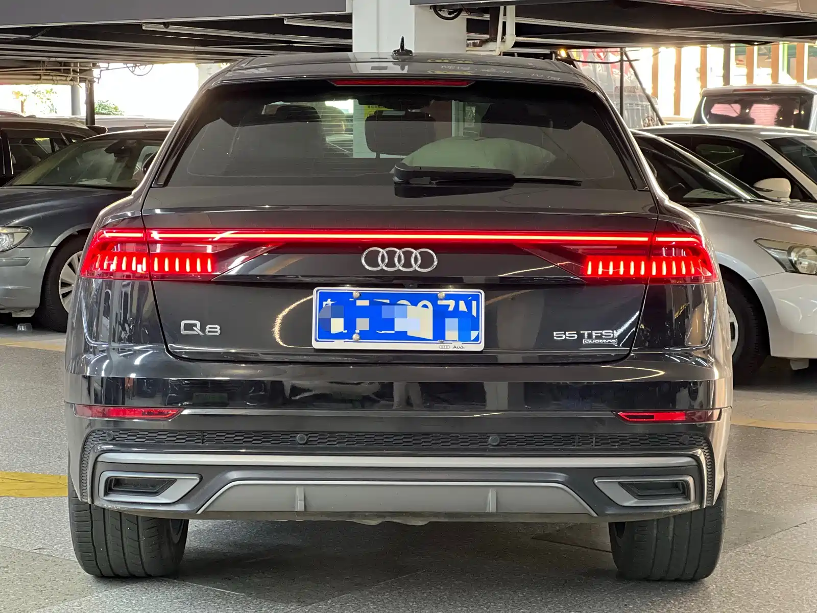 Фото 4 - Audi Q8