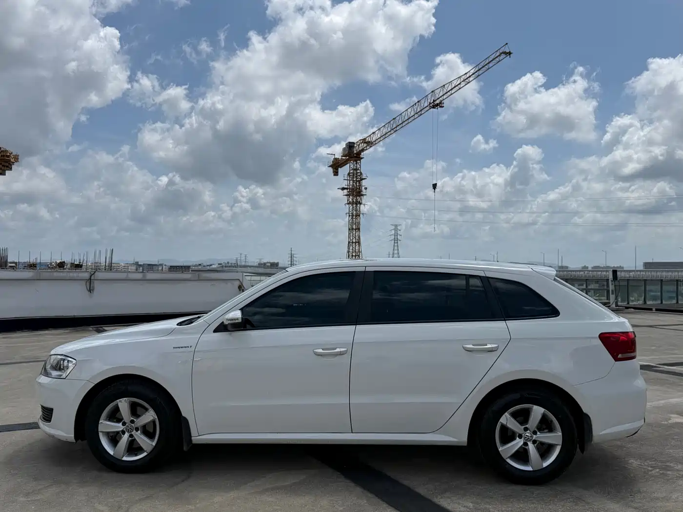 Volkswagen Lavida Tour 2013 1.6L Automatic Trend Style фото 13