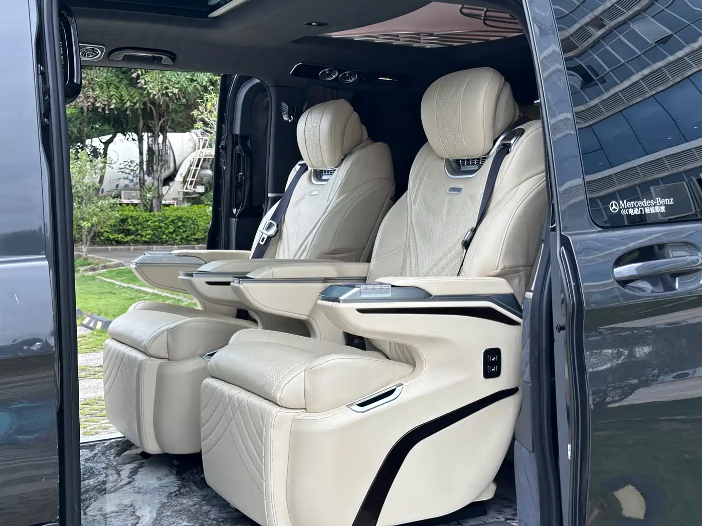 Mercedes-Benz V-Class 2021 V 260 Pilot Edition фото 17