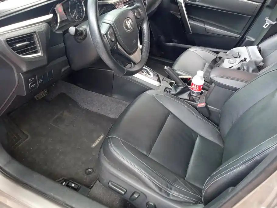 Фото 8 - Toyota Corolla