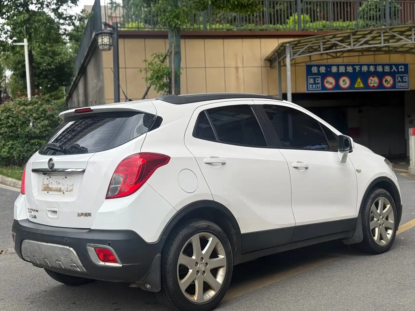 Buick Encore 2015 1.4T Automatic 2WD Urban Elite фото 4