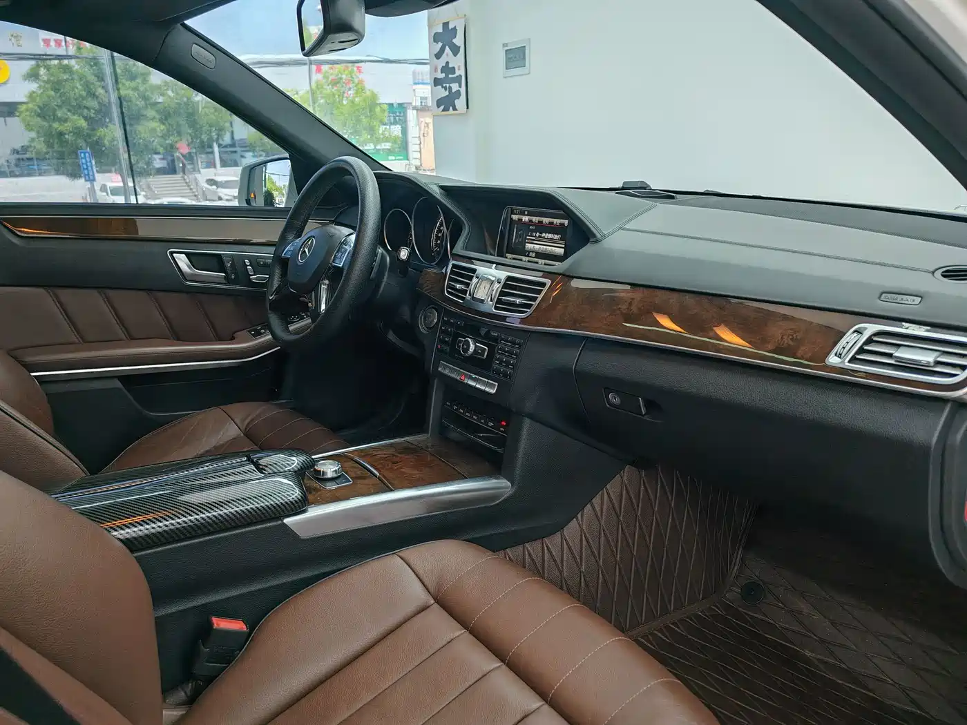 Mercedes-Benz E-Class 2015 E 320 L фото 13