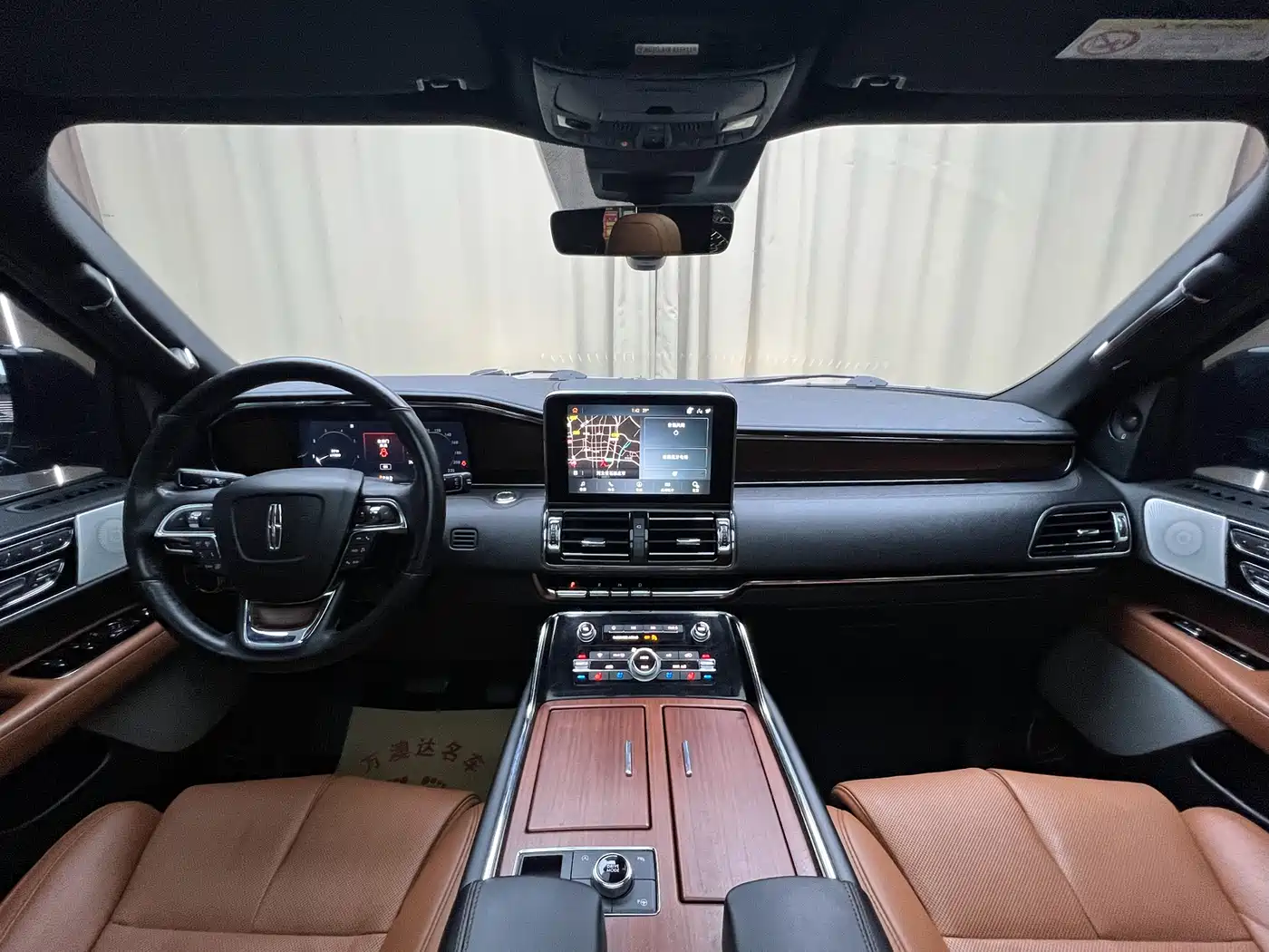 LINCOLN NAVIGATOR