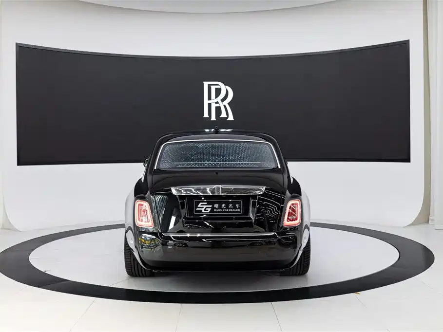 Фото 5 - Rolls-Royce Phantom