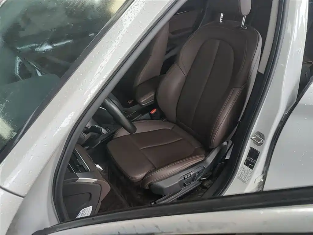 BMW X1 2020 sDrive20Li Fashion Model фото 15