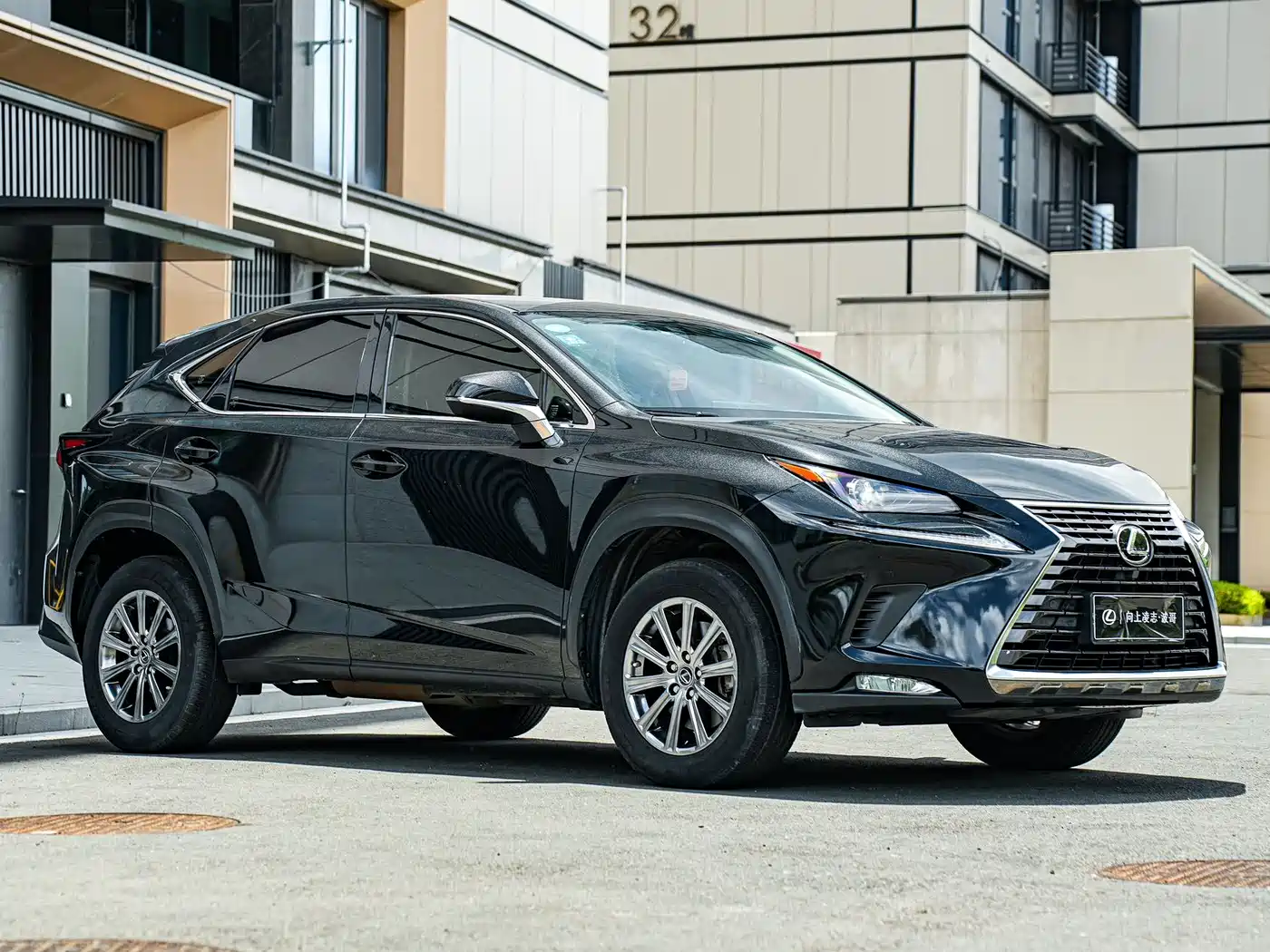Lexus NX 2020 200 FWD Sharp Edition China V фото 2
