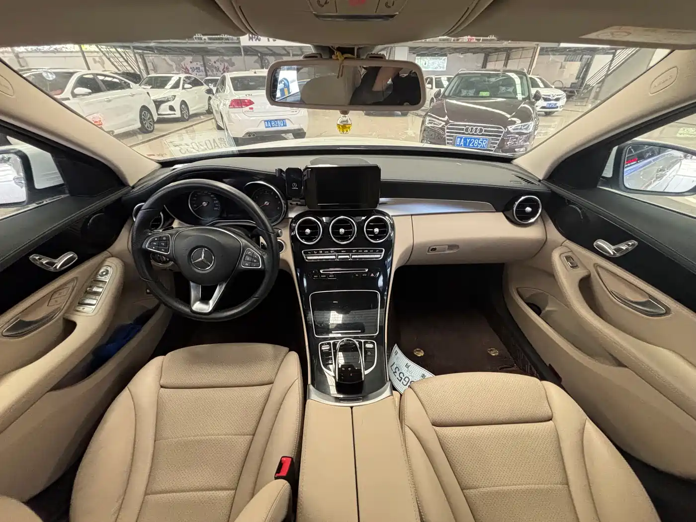 Mercedes-Benz C-Class 2017 Facelift C 180 L Dynamic Sport Edition фото 8