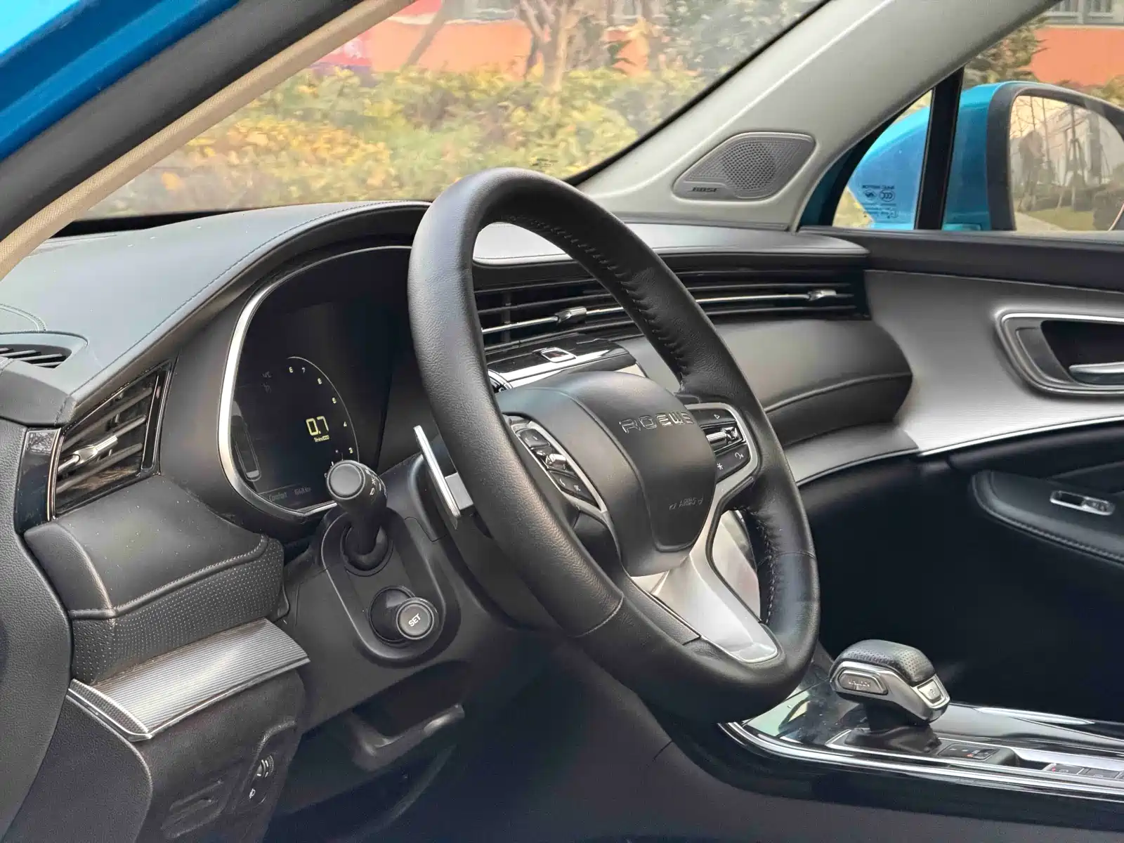 Фото 16 - Roewe RX5 MAX