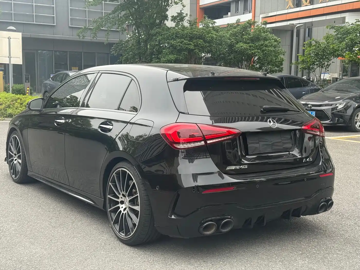 Mercedes-Benz A-Class AMG (Import) 2023 AMG A 35 4MATIC фото 24