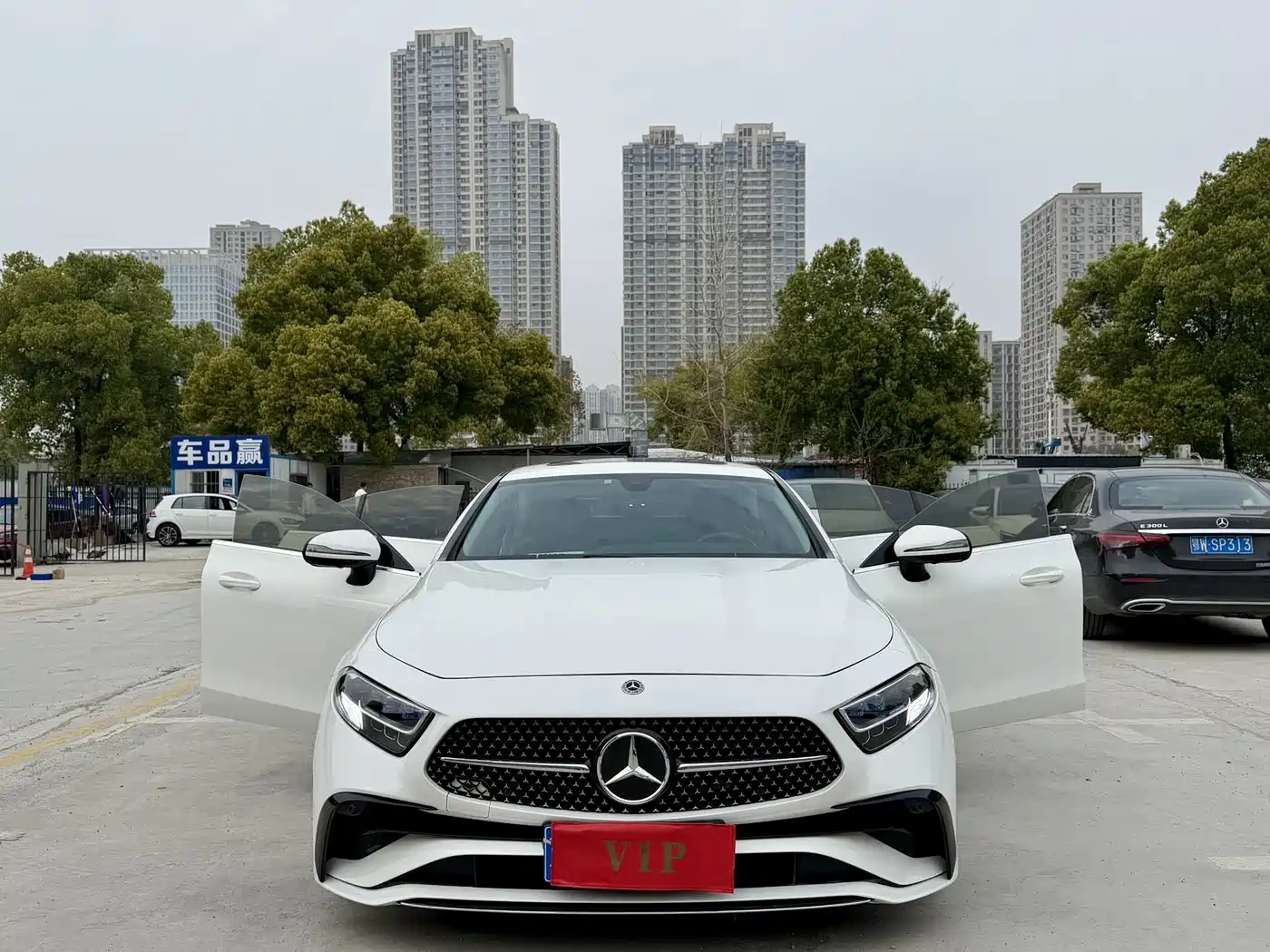 MERCEDES-BENZ CLS