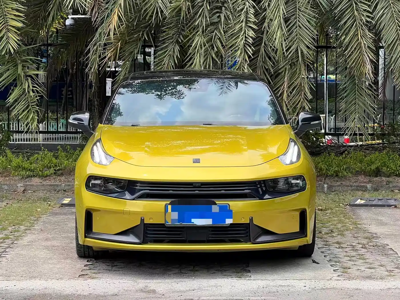 Lynk & Co 03 2020 03+ 2.0TD Auto Wind Master Edition фото 2