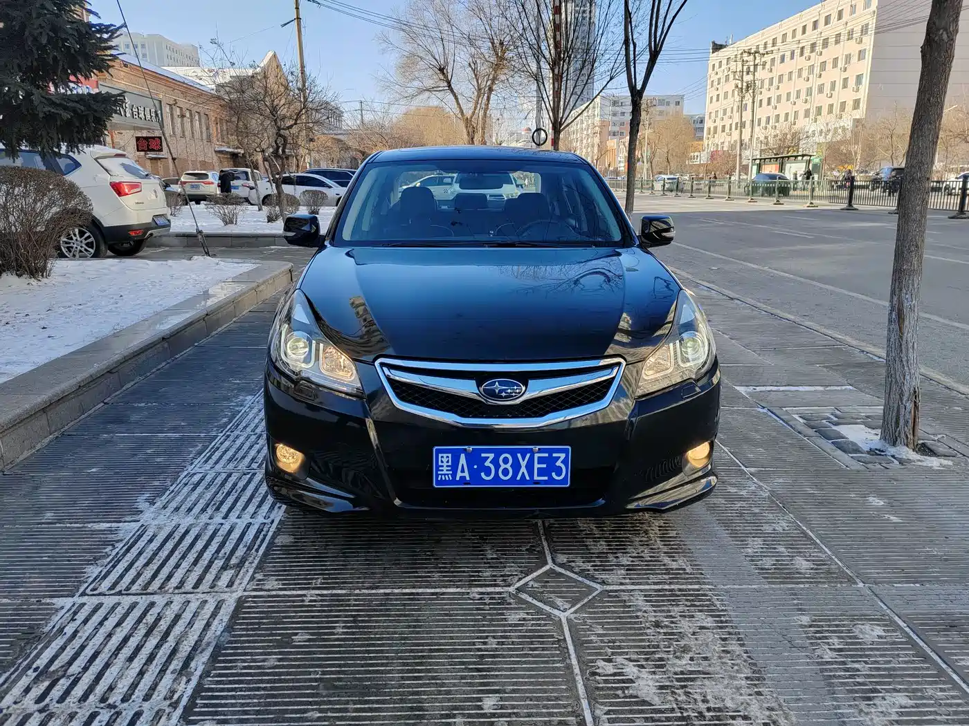 Subaru Legacy 2010 Model 2.0i Luxury фото 3