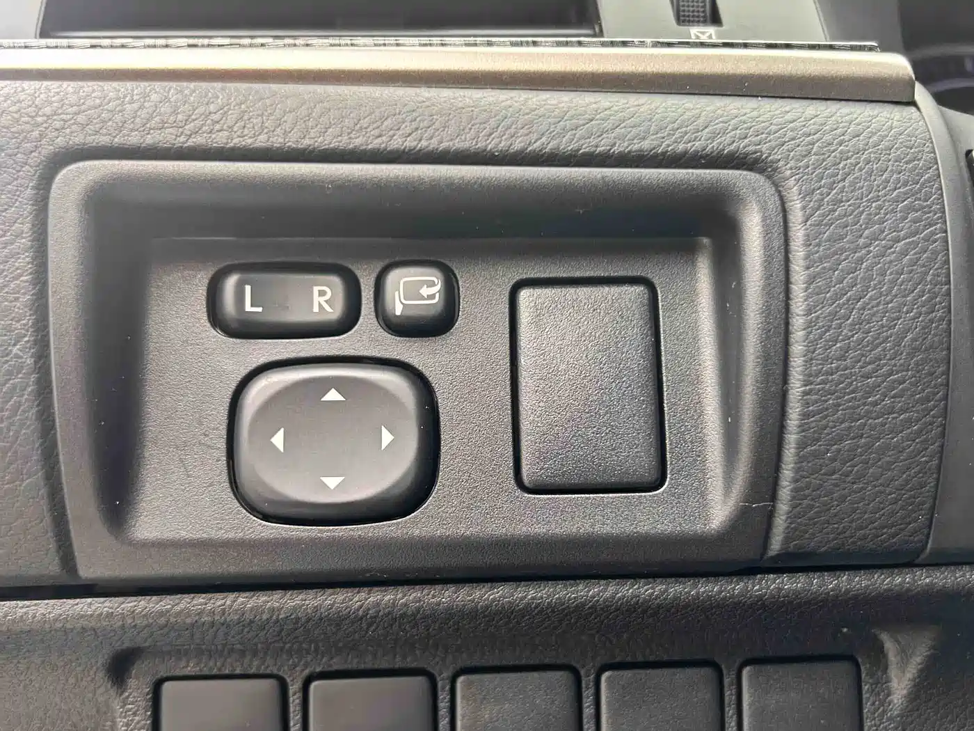Lexus ES 2015 300h Comfort Edition фото 10