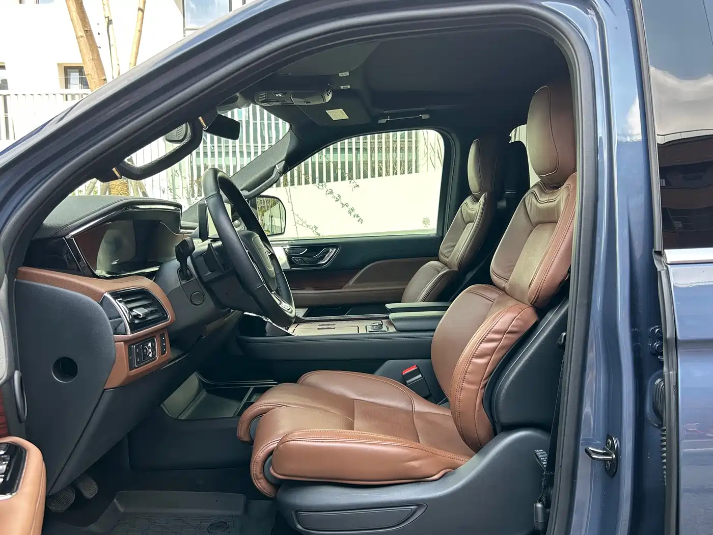 LINCOLN NAVIGATOR