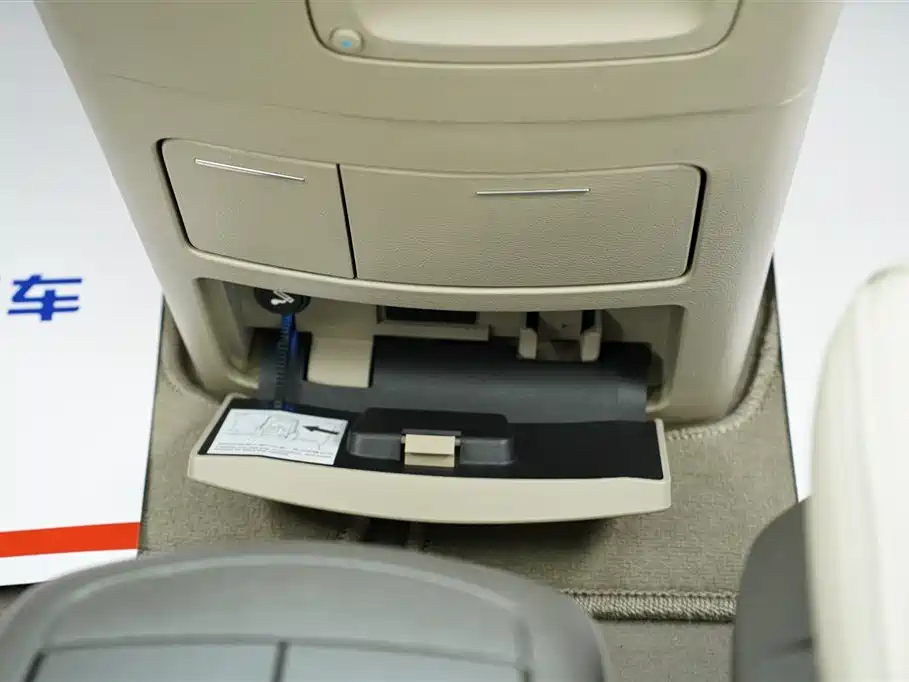 Buick GL8 2013 3.0L XT Luxury Business Flagship Edition фото 21