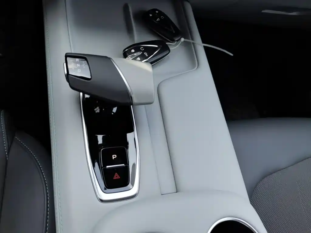 Changan UNI-Z 2024 2025 1.5T Luxury Edition
