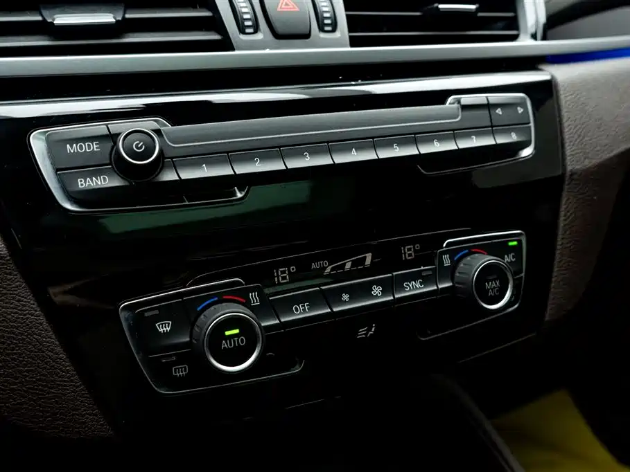 BMW X1 2022 sDrive25Li Leading фото 22