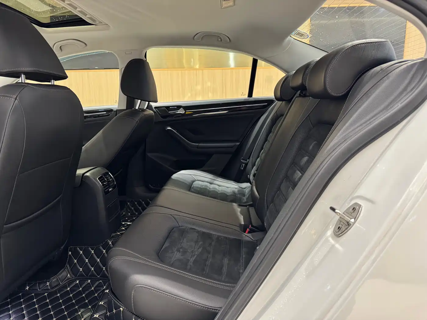 Volkswagen Sagitar 2018 280TSI DSG Luxury фото 11