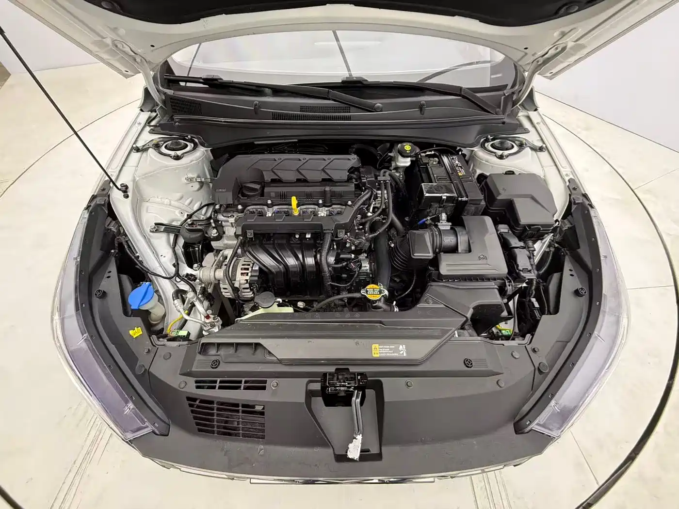 Hyundai Elantra 2022 1.5L CVT GLX Elite Edition фото 12