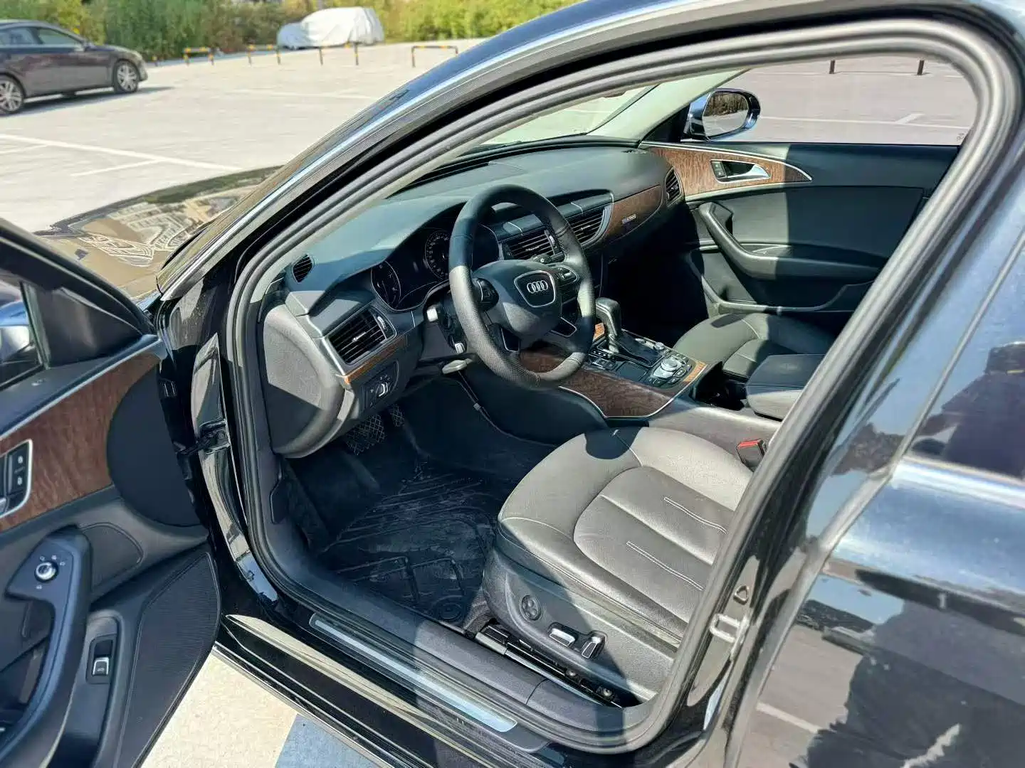 Photo 7 - Audi A6L