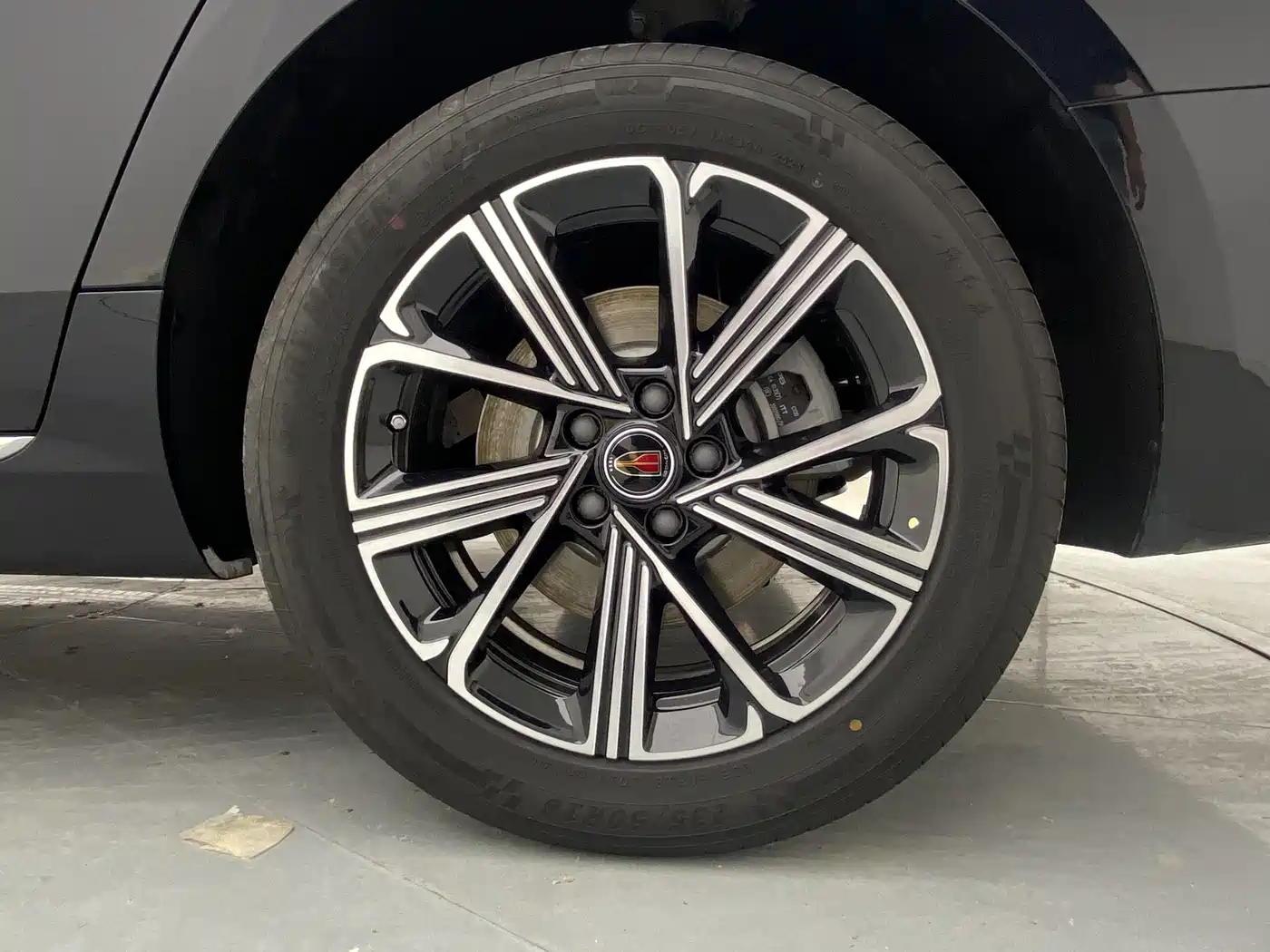 Hongqi H5 PHEV 2025 130 Super Hybrid Edition фото 16