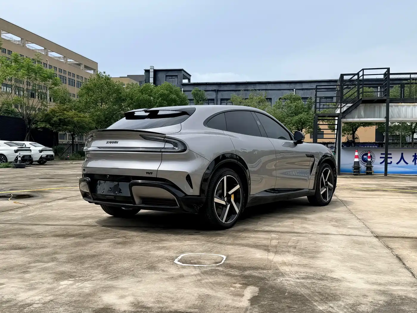 Xiaomi Auto Xiaomi YU7 2025 Extended Range RWD Edition фото 2