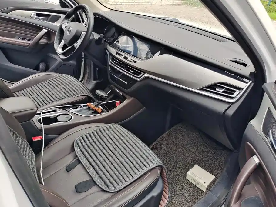 Changan CS35 PLUS 2019 2019 1.6L Automatic Smooth Connect Edition