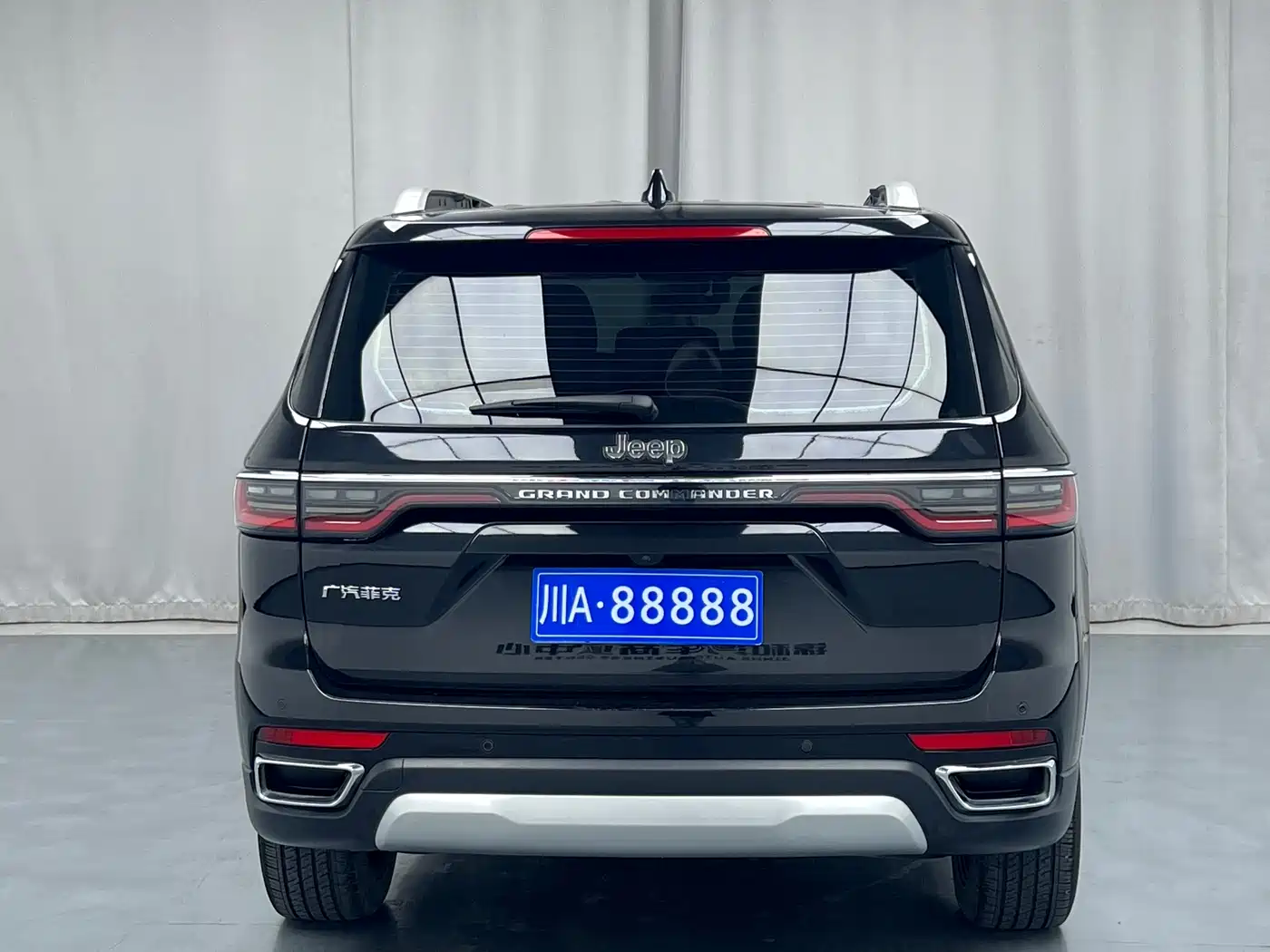 JEEP GRAND COMMANDER