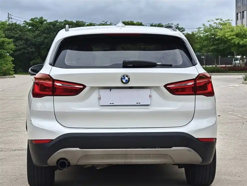 BMW X1 2018 sDrive18Li Fashion Model фото 4