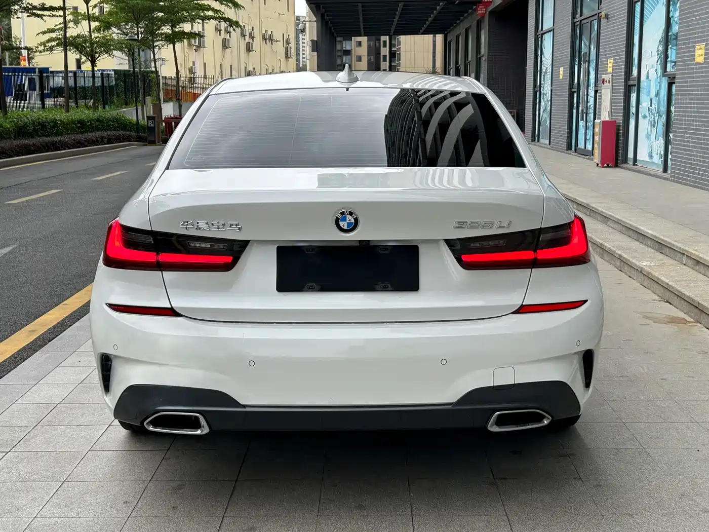 BMW 3-SERIES