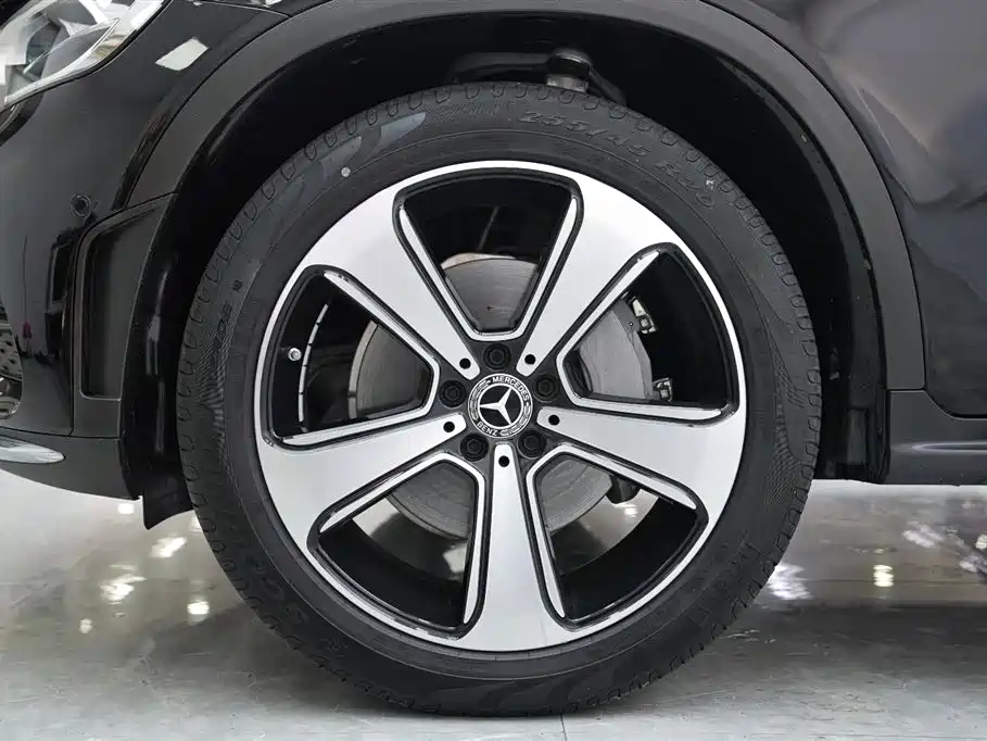 Mercedes-Benz GLC 2022 GLC 300 L 4MATIC Dynamic Collector's Edition фото 5